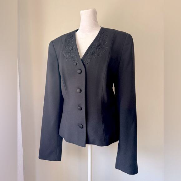 Vintage Y2K Laura Ashley Black Floral Embroidered Single Breasted Blazer - Picture 2 of 7
